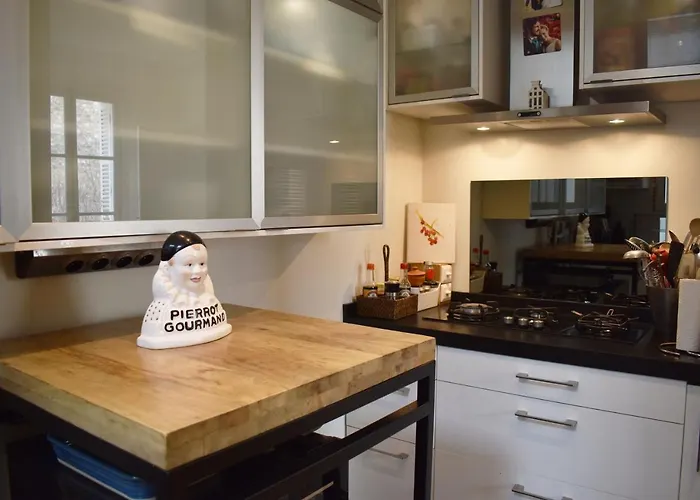 Parc Monceau Апартаменты Париж